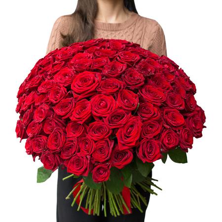 Букет 101 красная роза "Ред Наоми" (50 см)