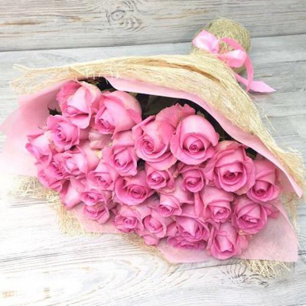 Букет из 29 розовых роз (50 см)